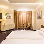 Szőnyi Garden Pest Szálloda 3*