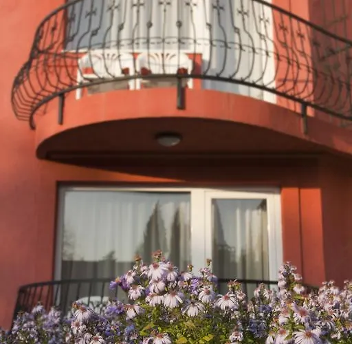 Szonyi Garden Pest 3*