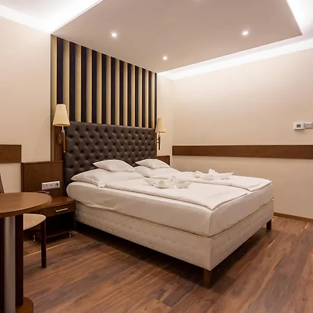 Hotell Szonyi Garden Pest