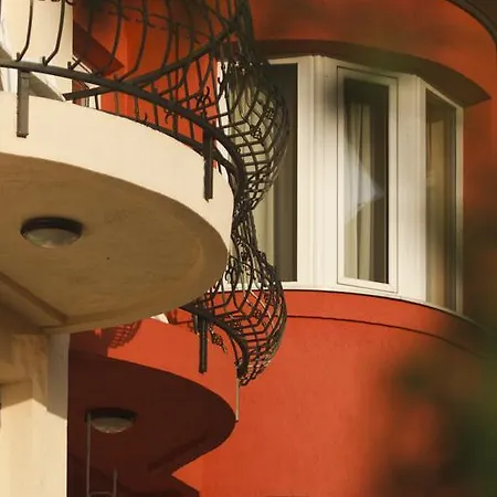 Отель Szonyi Garden Pest