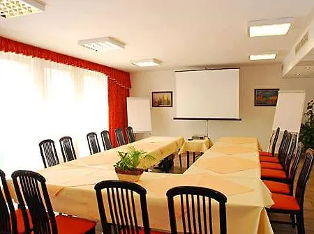 Szonyi Garden Pest 3* בודפשט