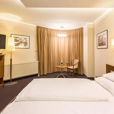 Szonyi Garden Pest Hotel 3*